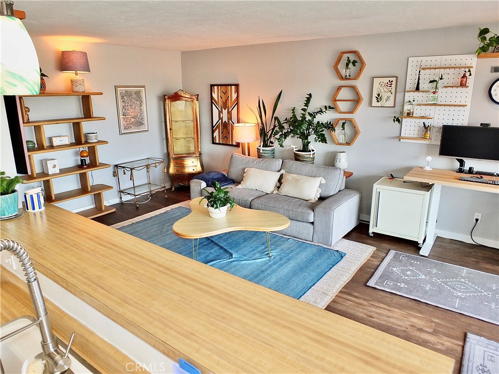 372 Carroll Park E 406 Property Photo 12