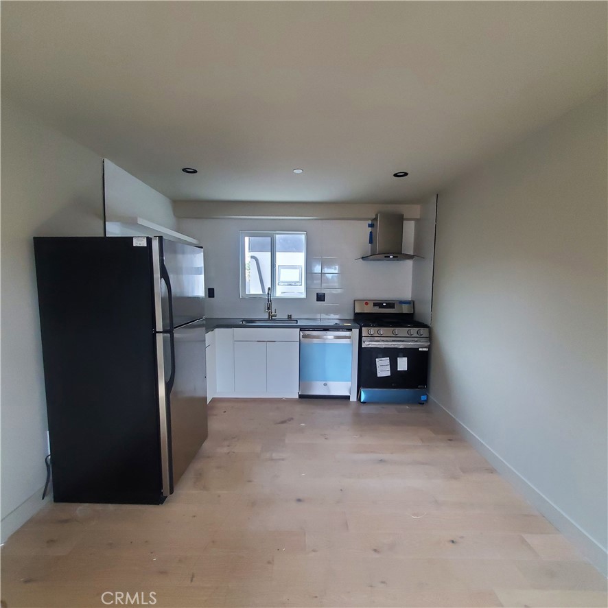 351 S State Property Photo 14