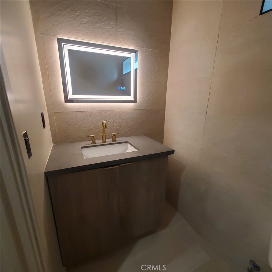 351 S State Property Photo 19