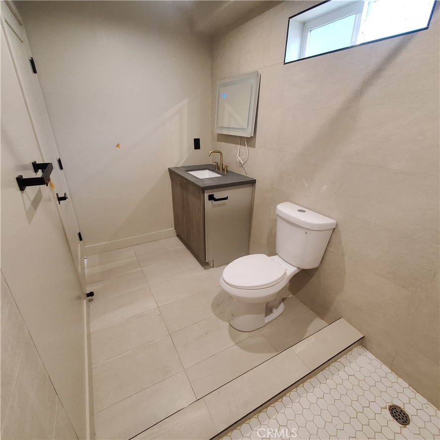 351 S State Property Photo 21