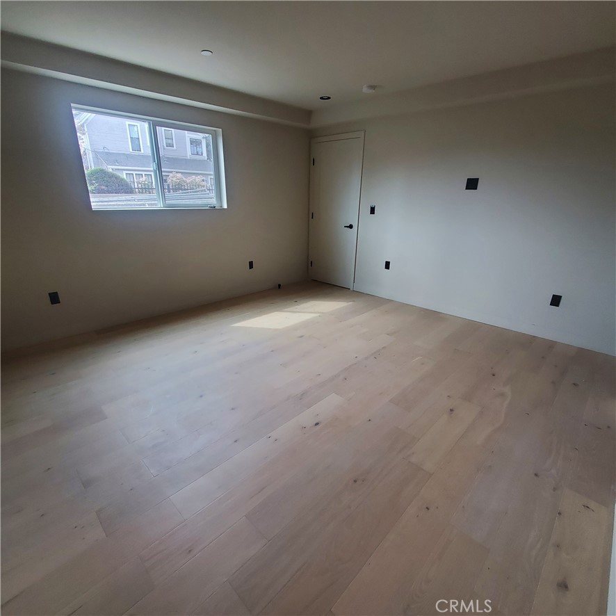 351 S State Property Photo 24