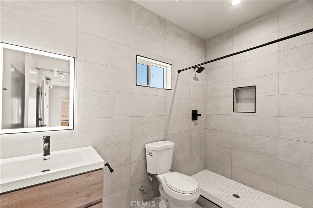 354 N Breed Property Photo 37