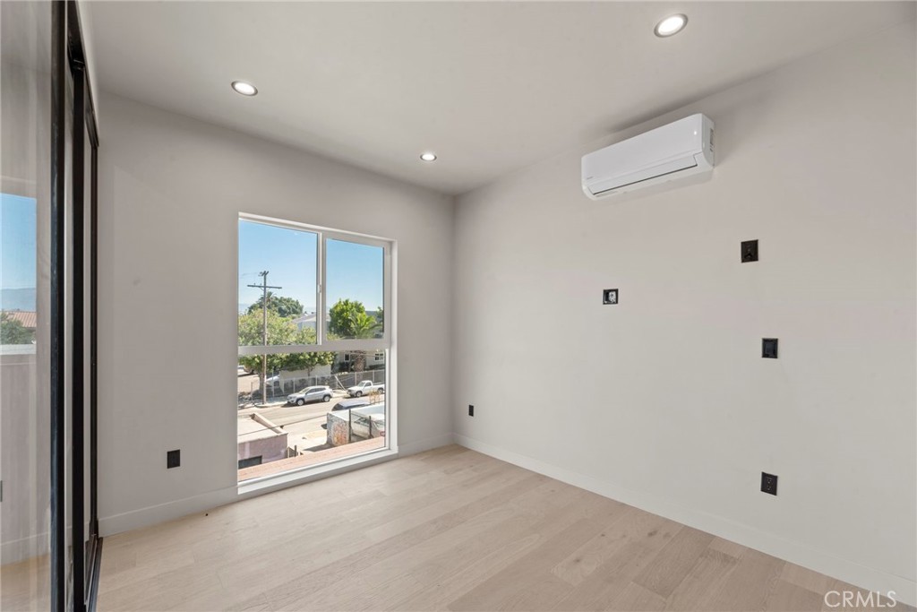 354 N Breed Property Photo 63