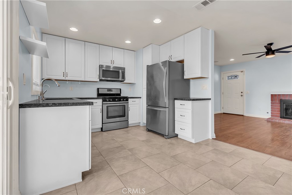 4352 Blueridge Property Photo 10