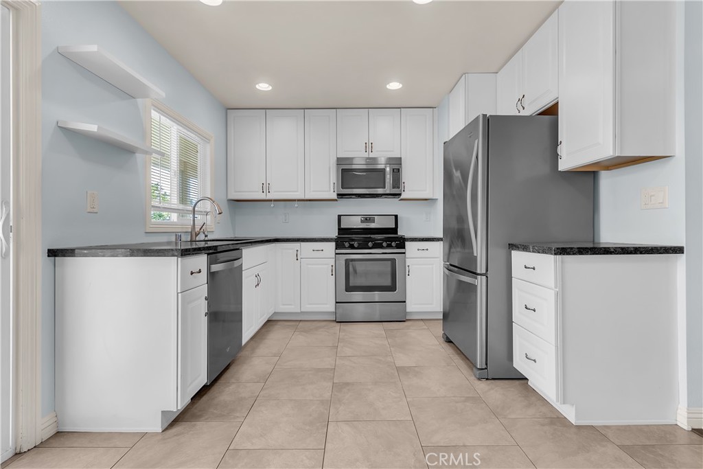 4352 Blueridge Property Photo 12