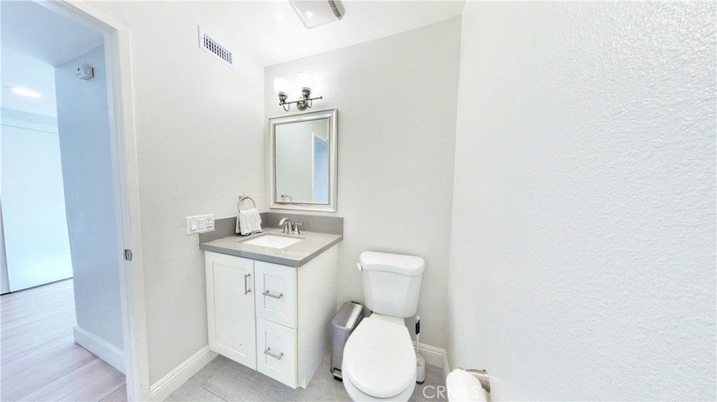 4646 Minorca Property Photo 12