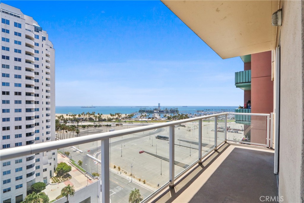 488 E Ocean Boulevard 1114 Property Photo 6