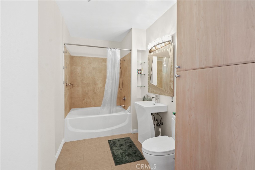 488 E Ocean Boulevard 1114 Property Photo 13