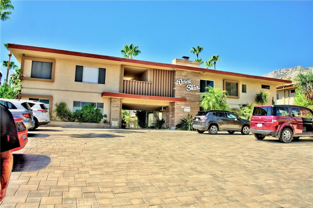 2290 S Palm Canyon Drive 110 Property Photo 4