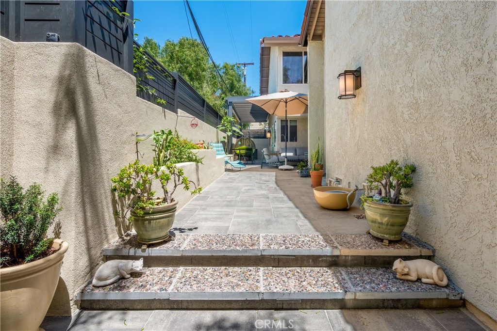 653 Park Property Photo 3