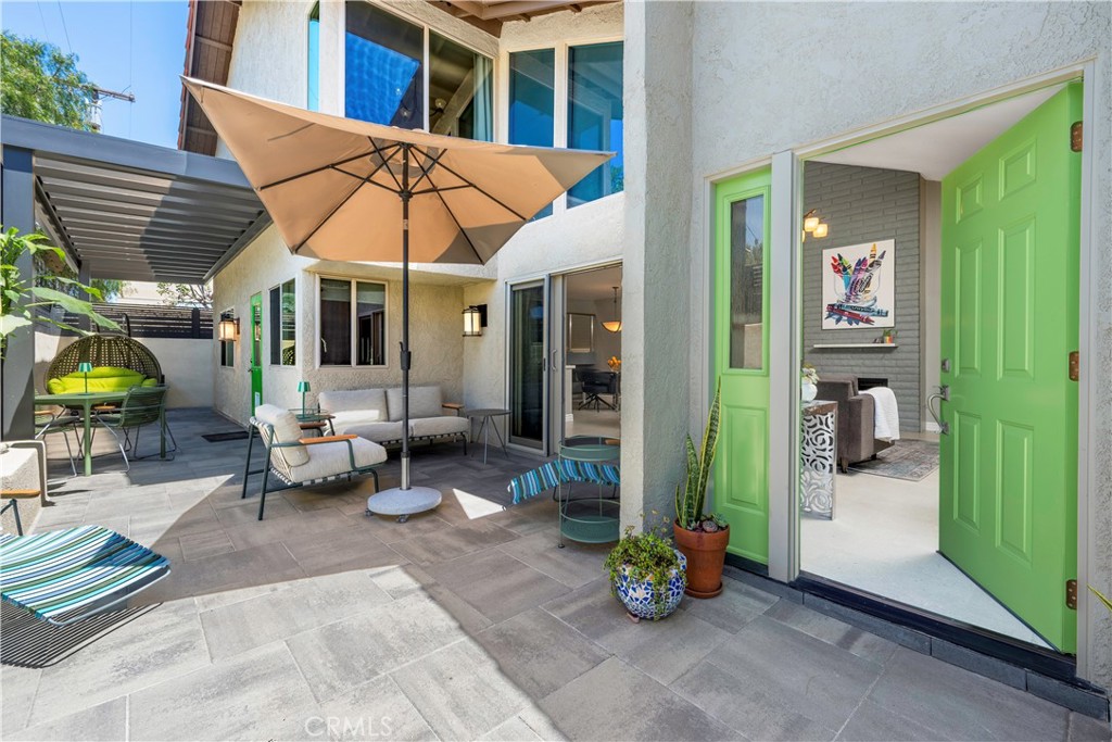 653 Park Property Photo 4
