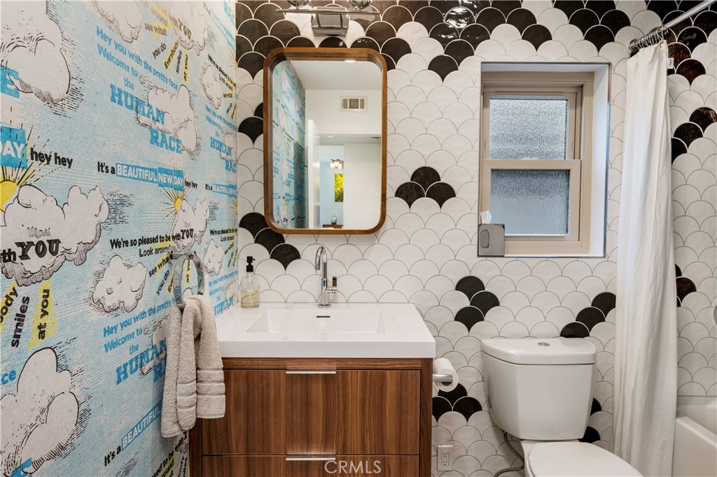 653 Park Property Photo 22