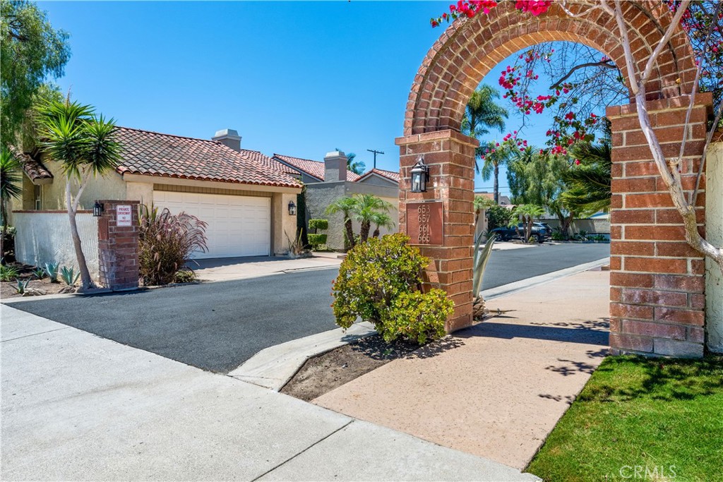 653 Park Property Photo 39