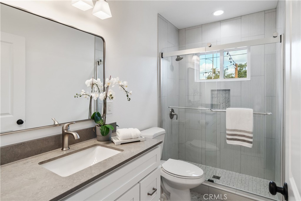 209 E Mayfair Property Photo 34