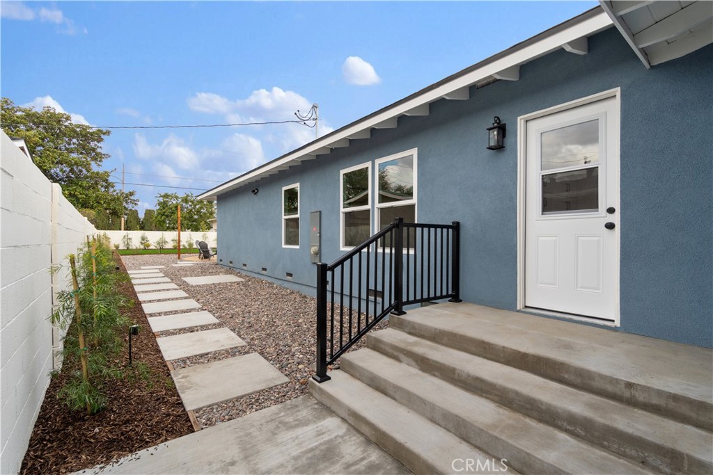 209 E Mayfair Property Photo 39