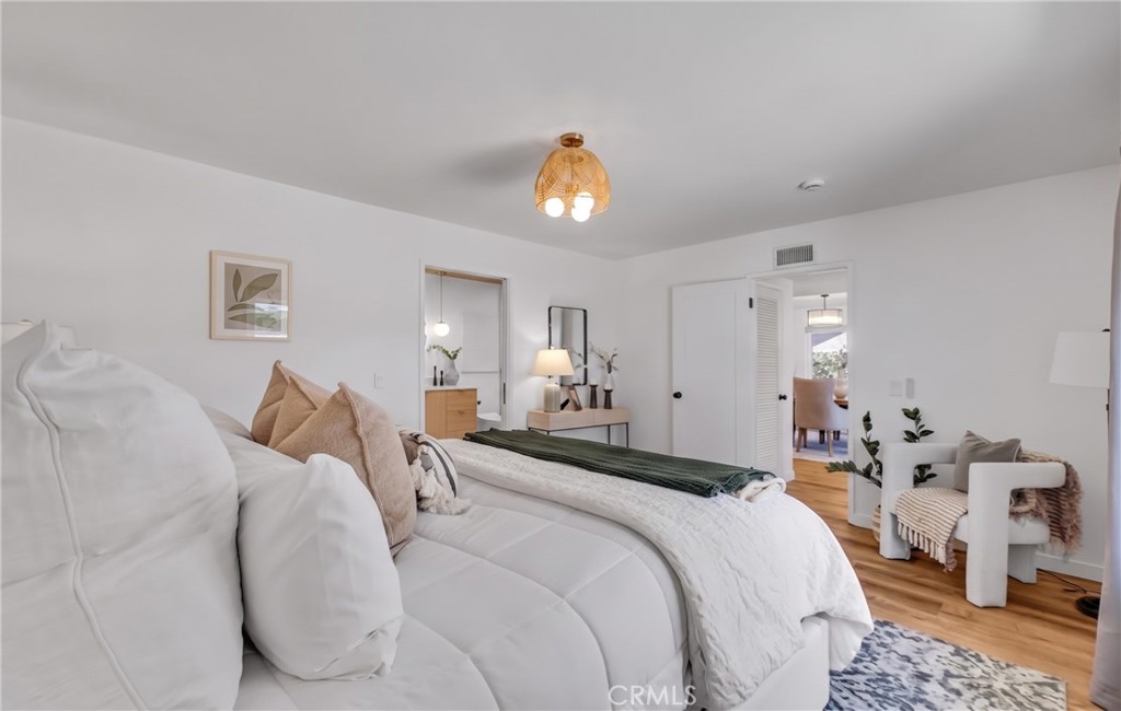 1517 E Riverview Property Photo 7