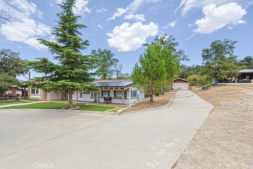38181 Valley Oak Property Photo 1