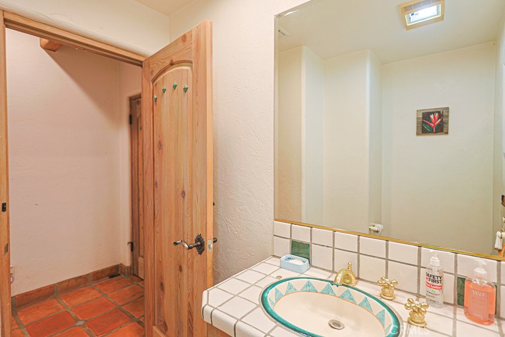 38181 Valley Oak Property Photo 20