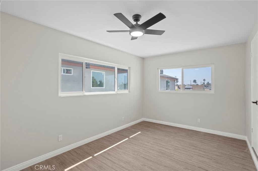 1329 W 88th Property Photo 31