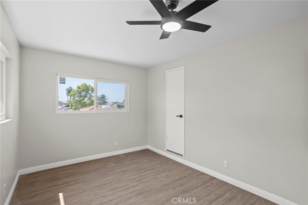 1329 W 88th Property Photo 32