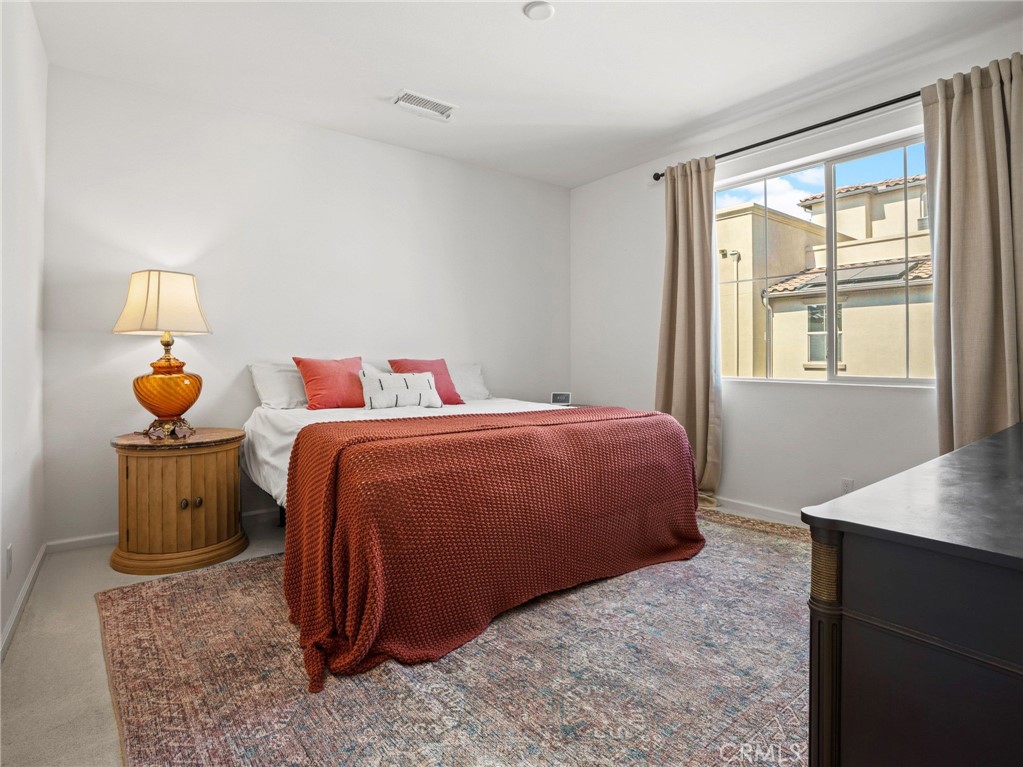 633 S Motif Property Photo 20