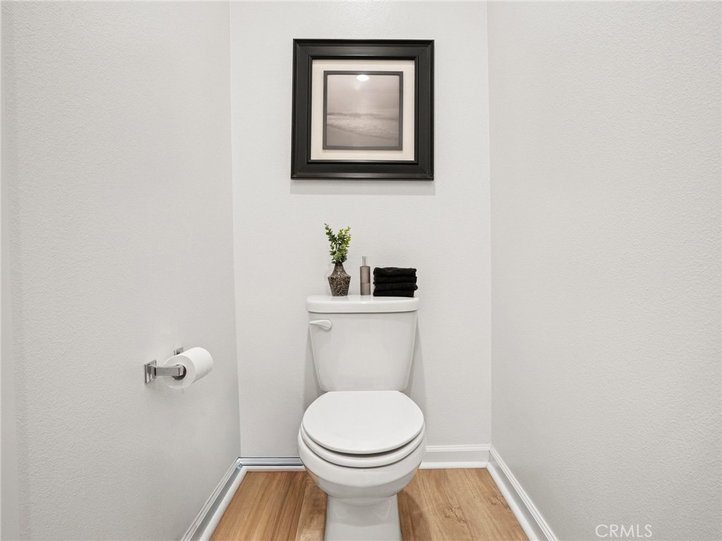 633 S Motif Property Photo 23