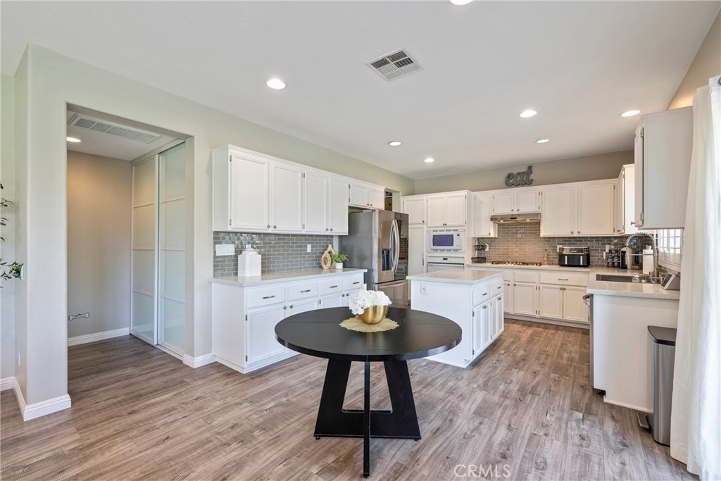 5929 Red Gold Property Photo 13