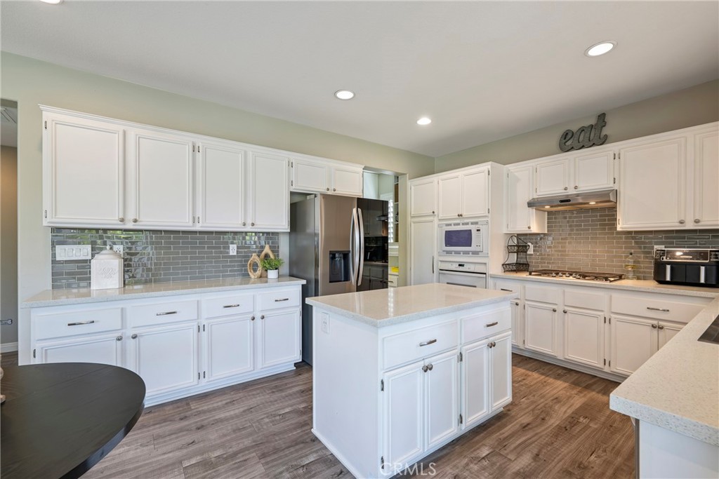 5929 Red Gold Property Photo 14