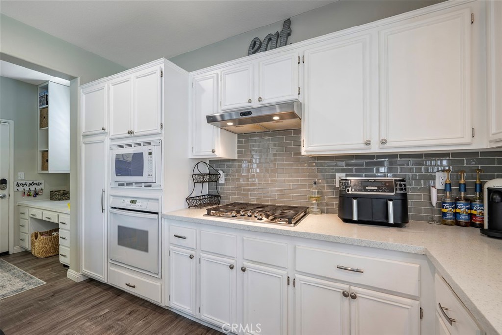5929 Red Gold Property Photo 15