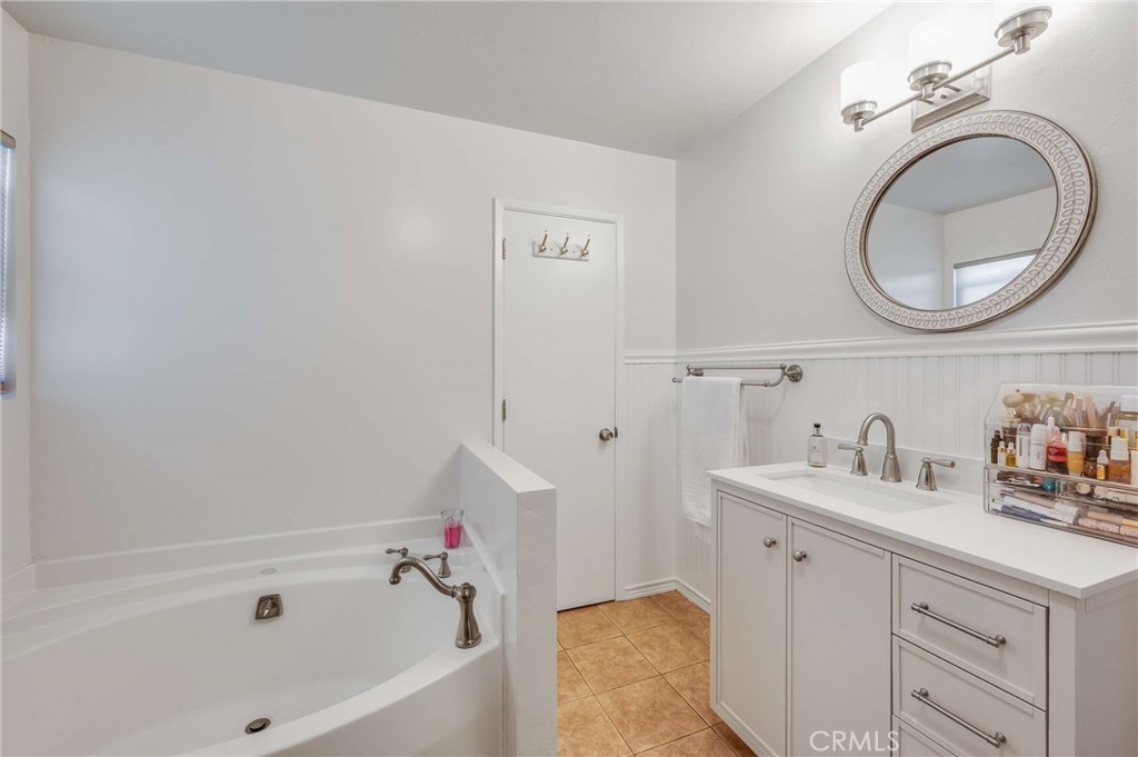 1414 E Silva Property Photo 24