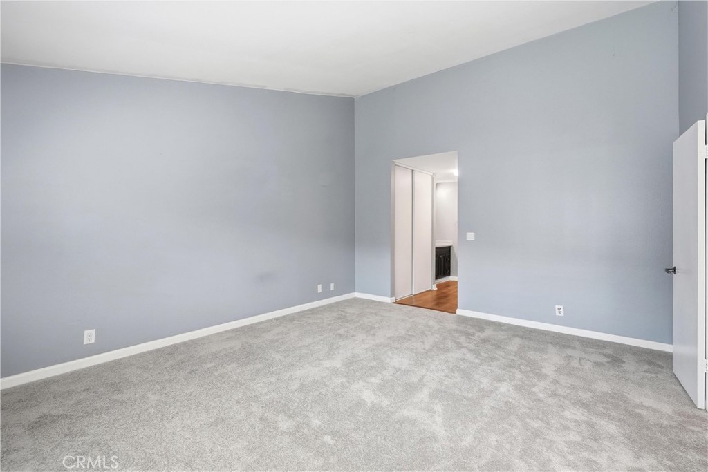 12105 Foster Road 2 Property Photo 16