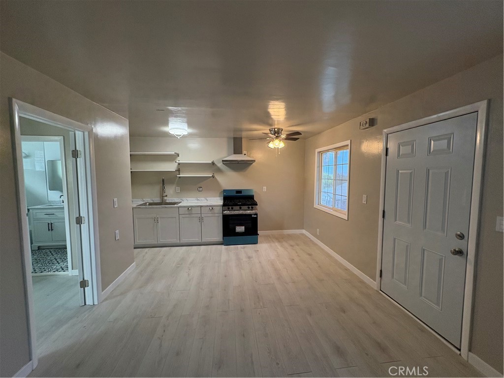 12401 Dorland Property Photo 4