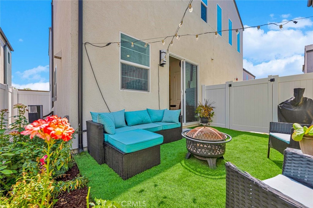 2412 E Encanto Paseo Property Photo 3
