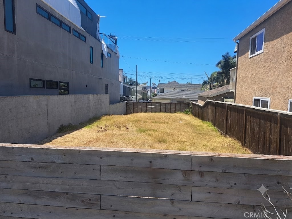 811 Huntington Property Photo 4