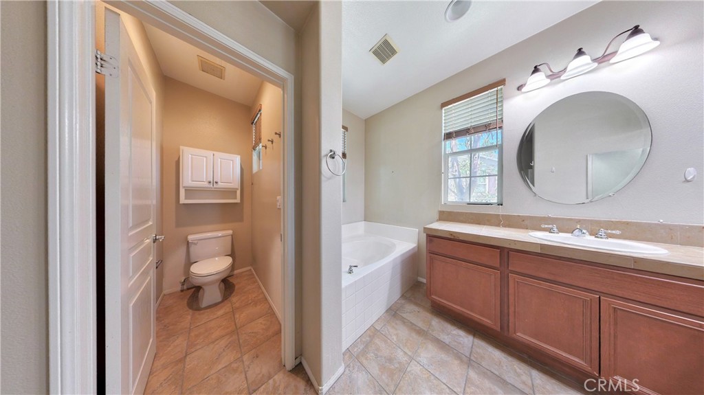 15 Elmhurst Property Photo 12