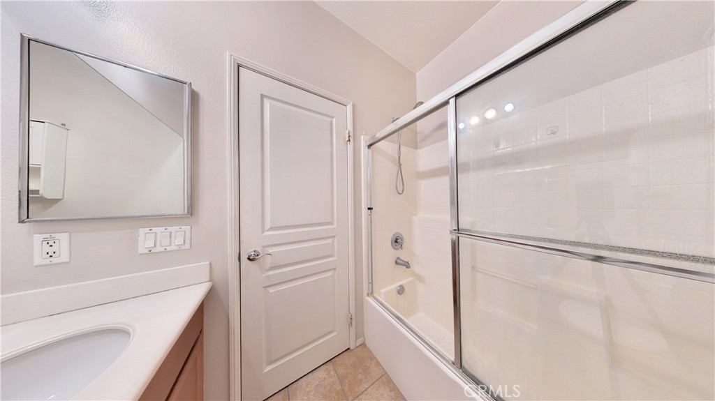 15 Elmhurst Property Photo 14