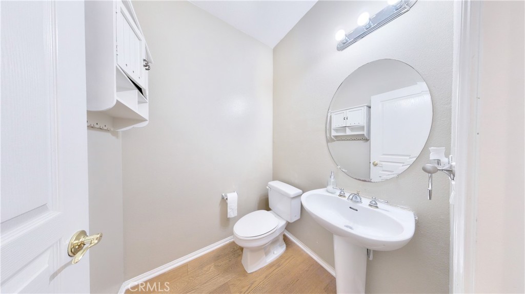 15 Elmhurst Property Photo 29