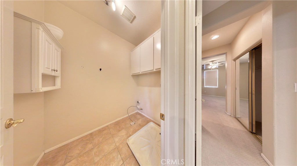15 Elmhurst Property Photo 40