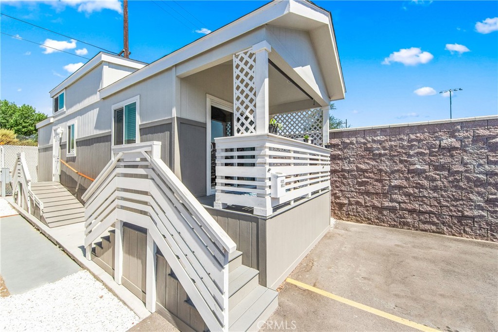 4925 Holly Property Photo 4