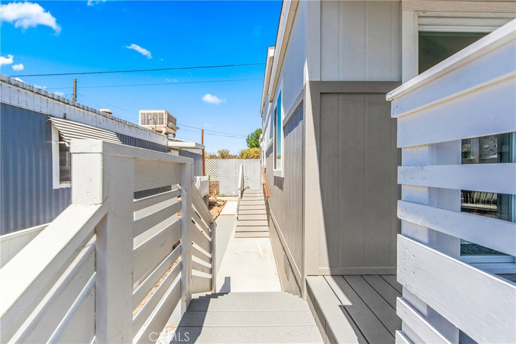 4925 Holly Property Photo 5