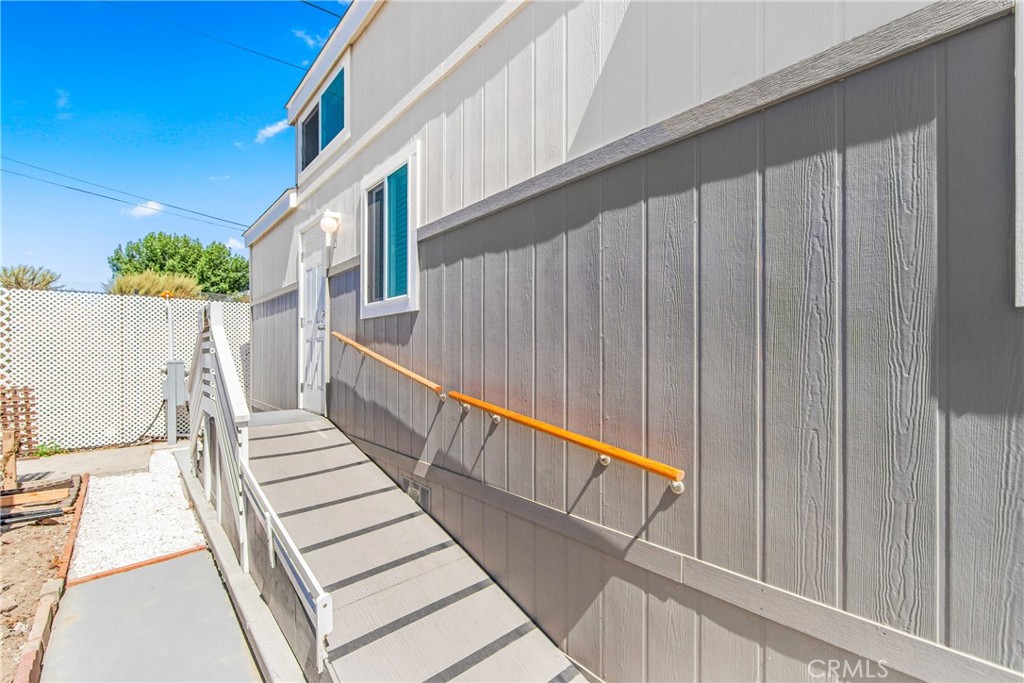 4925 Holly Property Photo 8