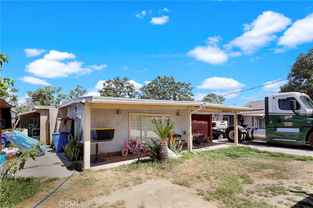 3561 Wallace Property Photo 1