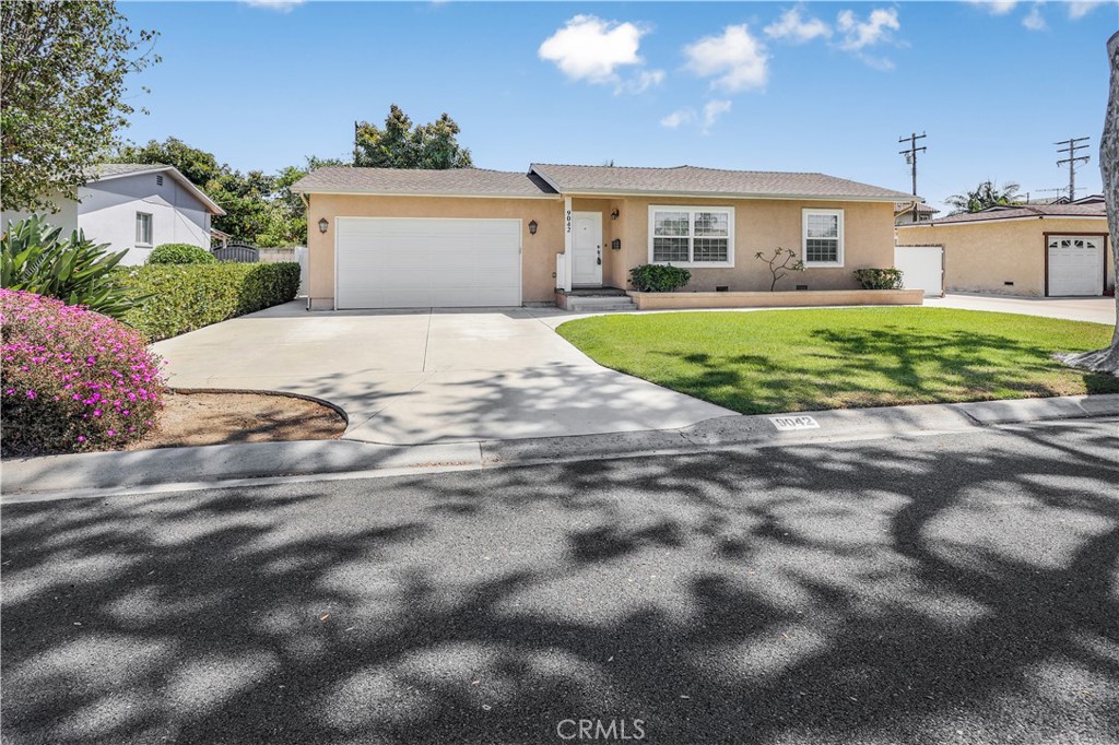 9042 Marylee Property Photo