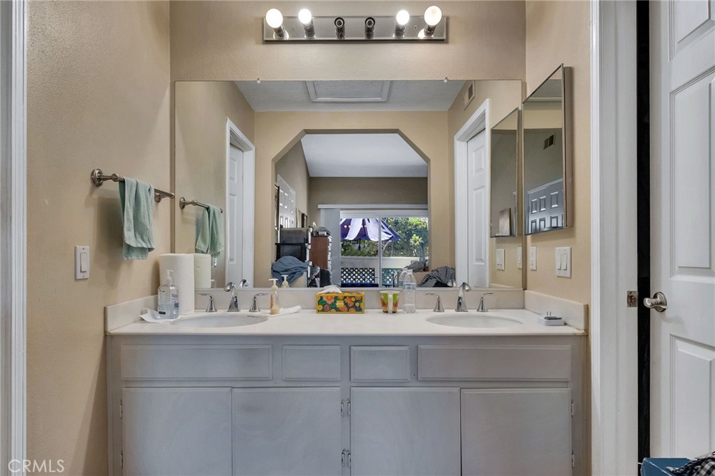 7402 Yellowtail Drive 201 Property Photo 21