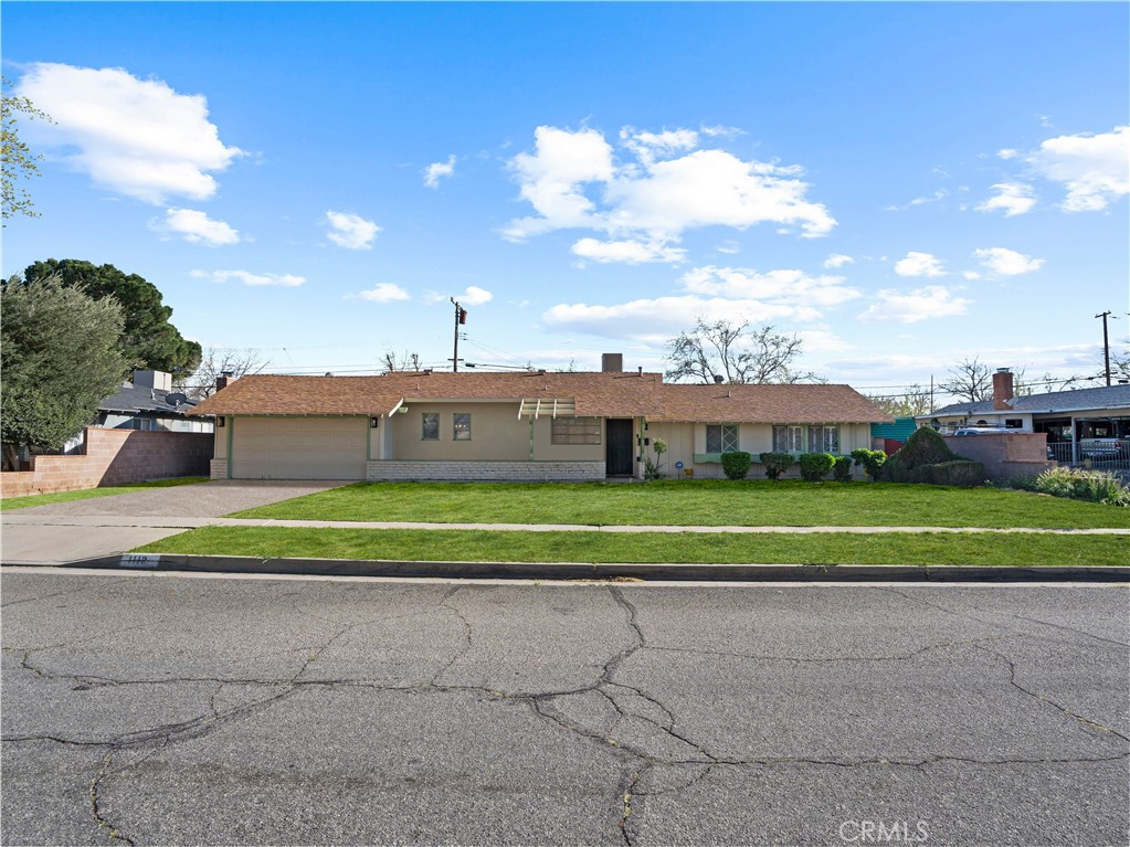 1112 E Avenue J4 Property Photo 2