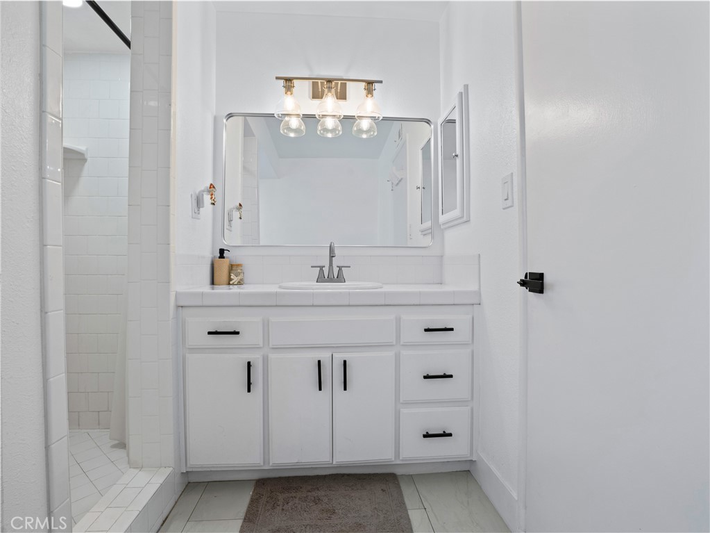 1112 E Avenue J4 Property Photo 12