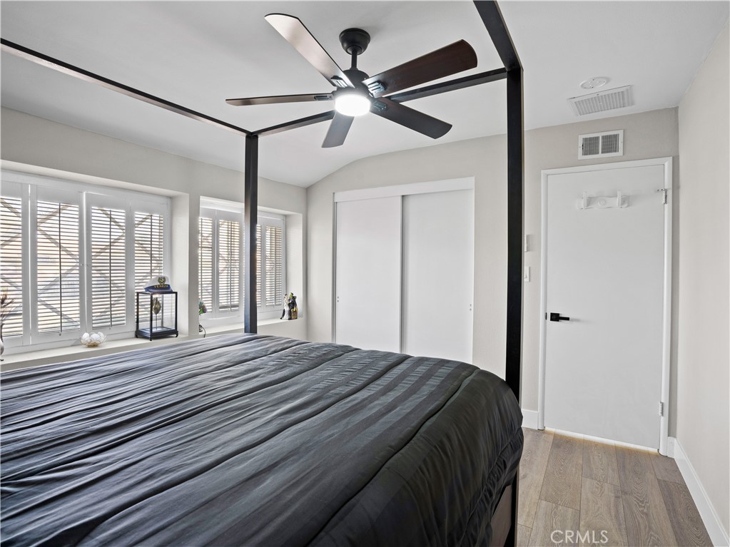 1112 E Avenue J4 Property Photo 16