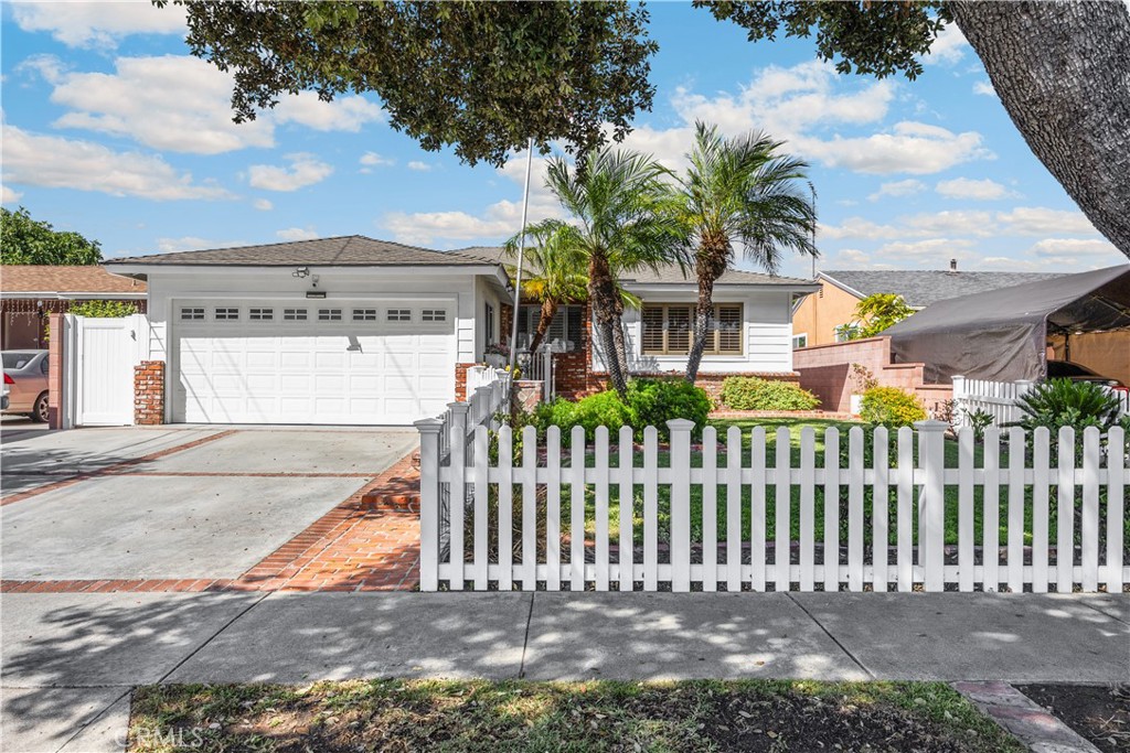 11613 Hermes Property Photo 2