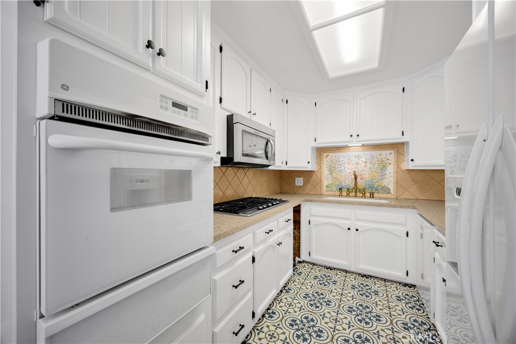 11613 Hermes Property Photo 17