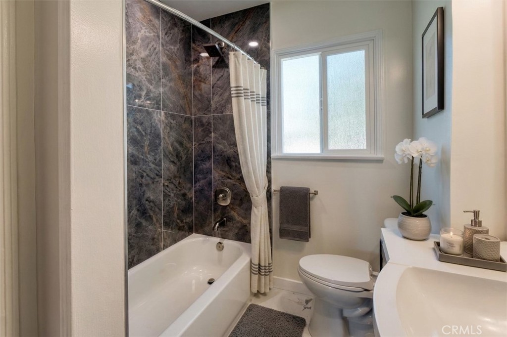 8237 Arnett Property Photo 5